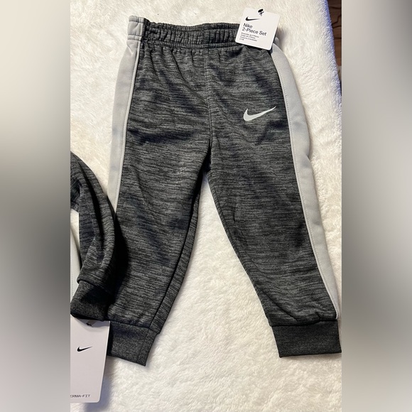 Boys 2 piece Nike Set, Size 24 months, NWT! - Picture 3 of 3